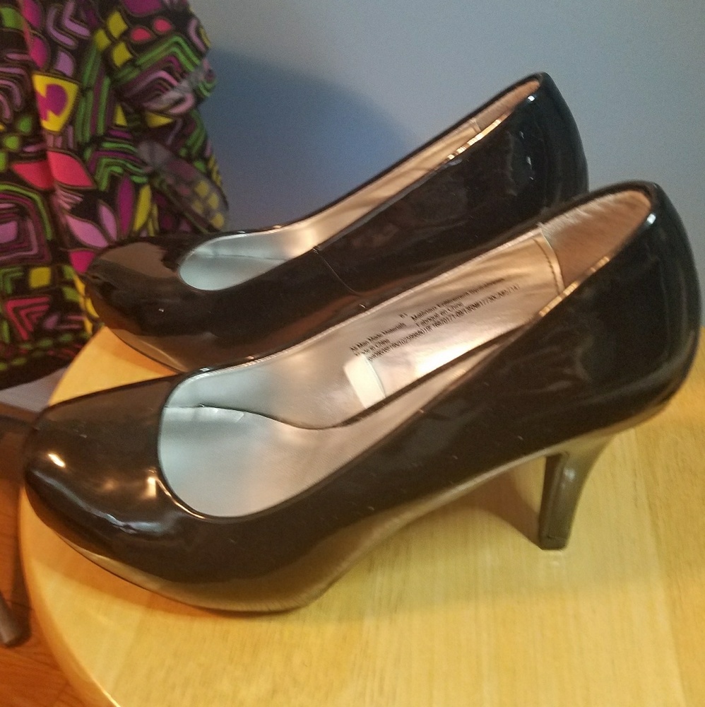 Mossimo Black Shoes